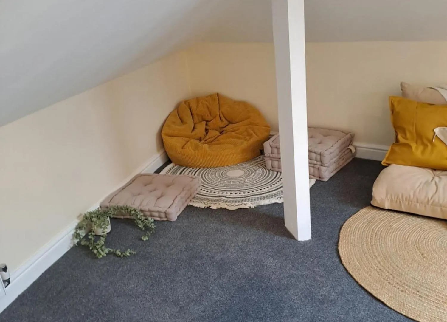 Modern Cosy Corner Flat 3 Bed And Loft Sleep 7 People Apartment London