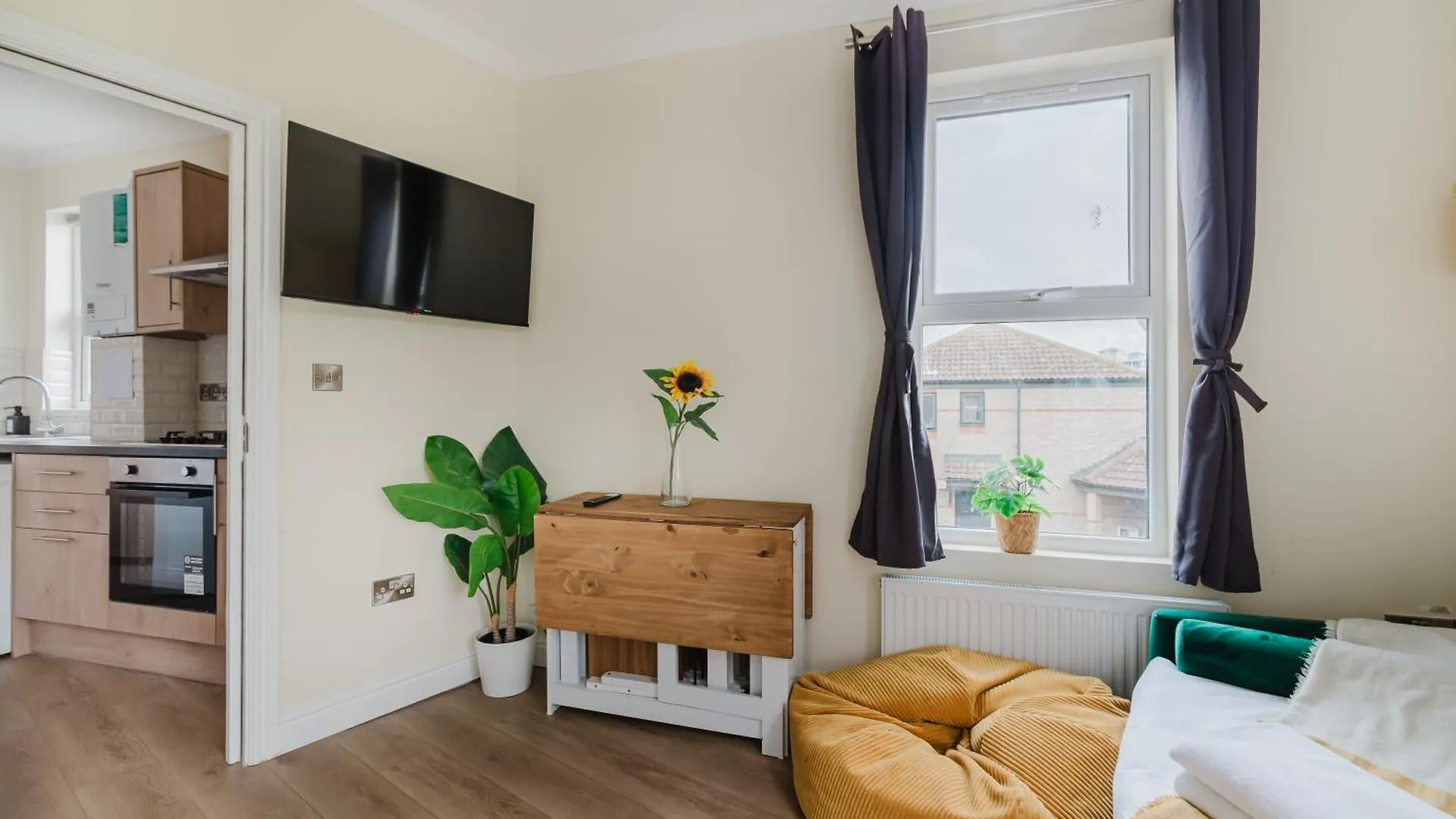 Modern Cosy Corner Flat 3 Bed And Loft Sleep 7 People Apartment London 0*,  United Kingdom